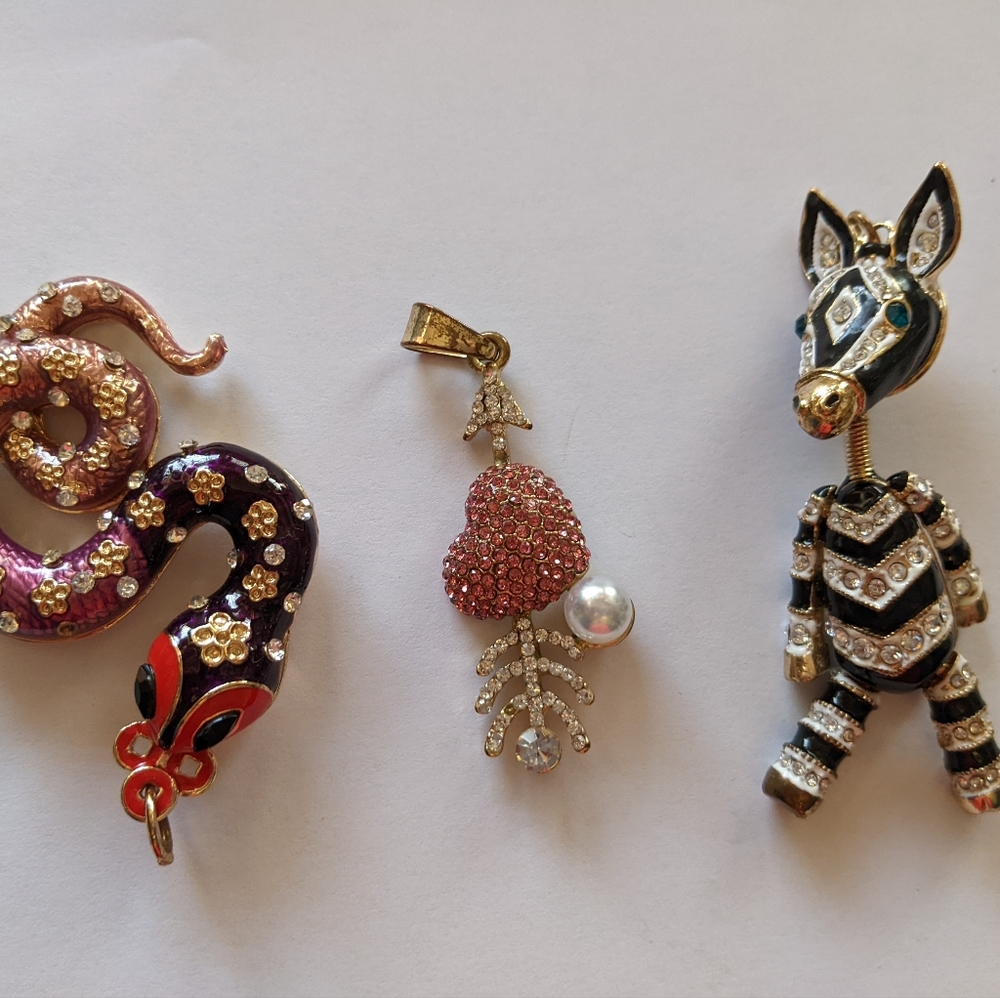 Betsey Johnson pendants